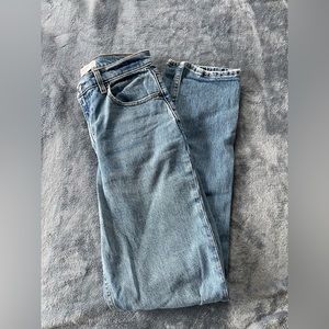 Abercrombie & Fitch 90s Straight Ultra High Rise, 28 Long.